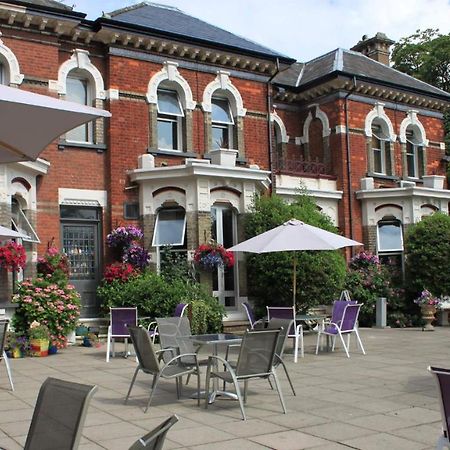 Leaside Hotel Luton  Exterior photo